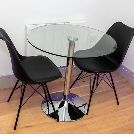 Stunning 1-Bedroom Flat In London! Екстериор снимка