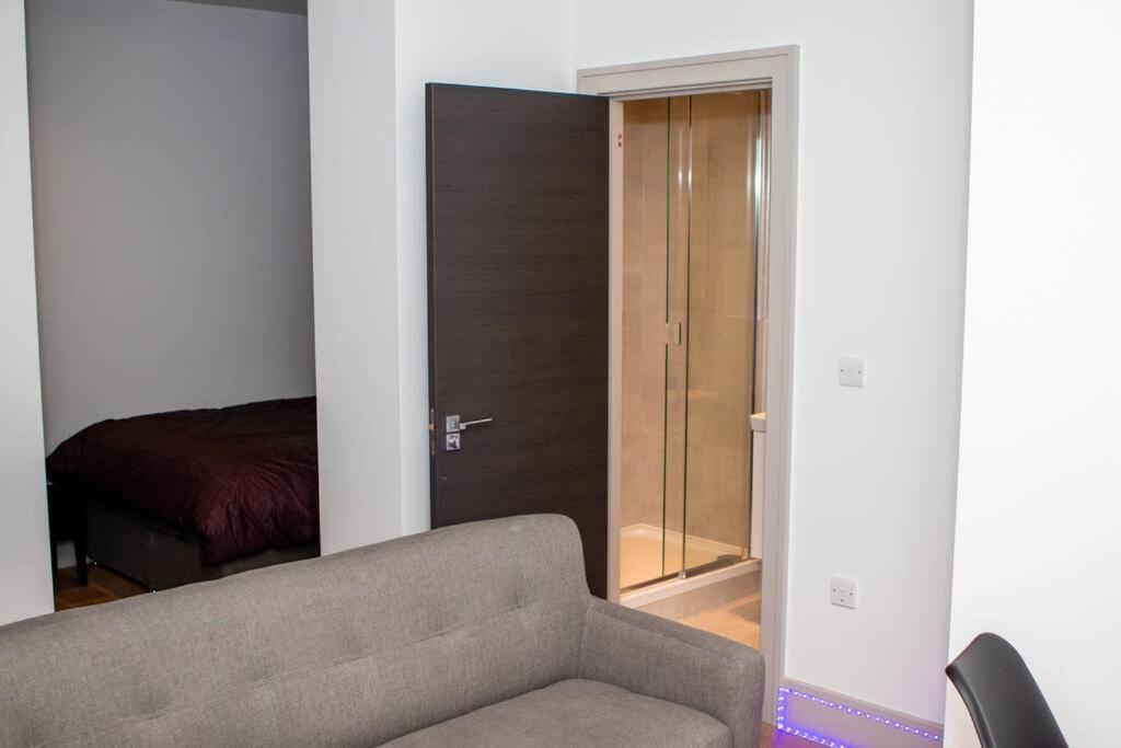 Stunning 1-Bedroom Flat In London! Екстериор снимка
