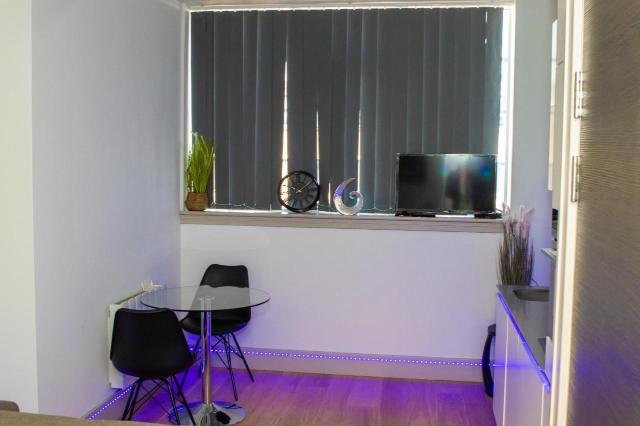 Stunning 1-Bedroom Flat In London! Екстериор снимка